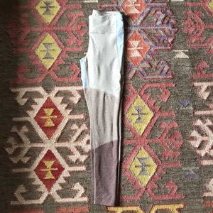 Outdoor Voices three tone leggings.
